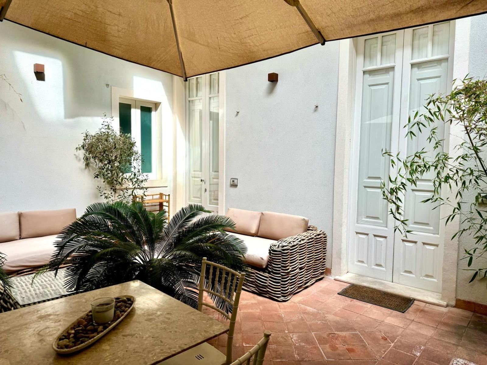 Cortile Nobile Luxury Suites Катания Екстериор снимка